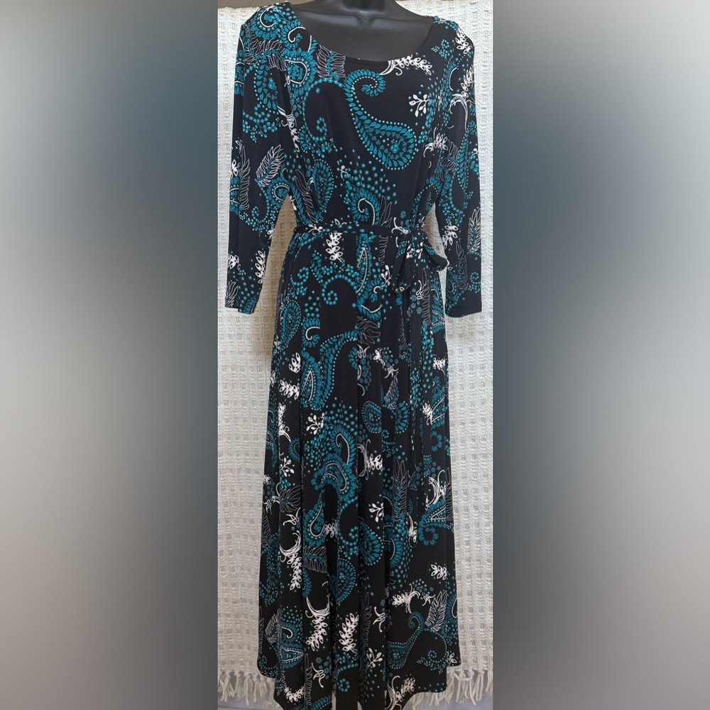 Nina Leonard Blue and White 3/4 Sleeve Sundress